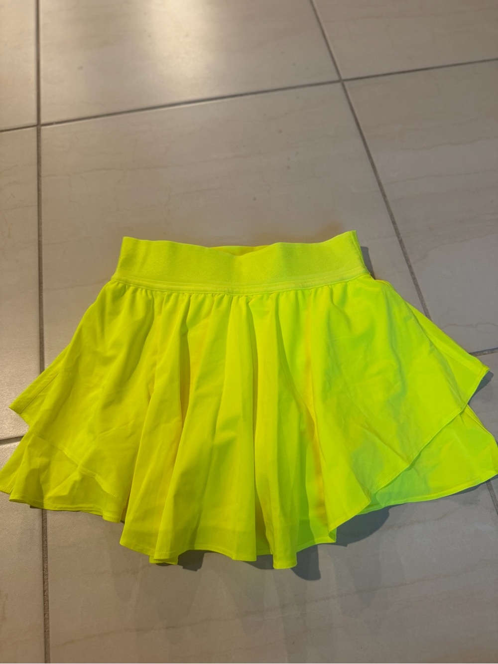 Lululemon court rival skirt